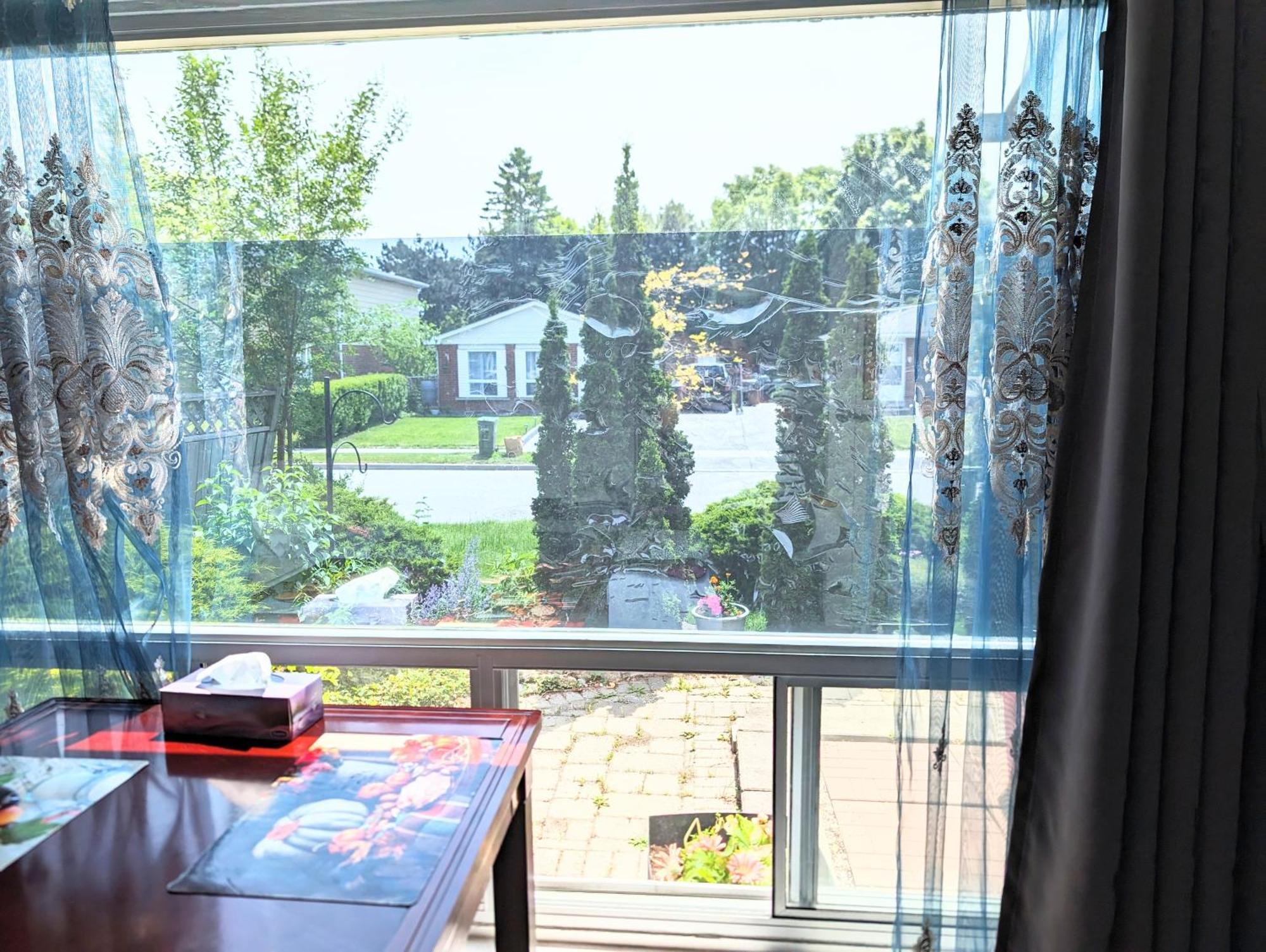 Renovated Cozy Bedroom With Private Washroom Toronto Ngoại thất bức ảnh
